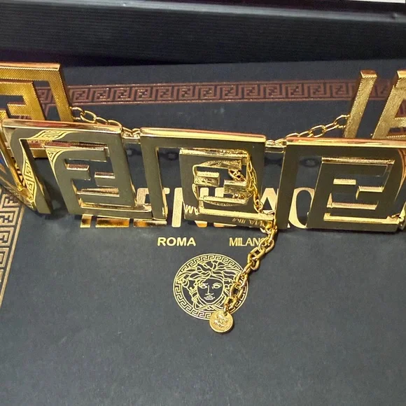 #208 Fendace Choker necklace - Picture 2 of 5